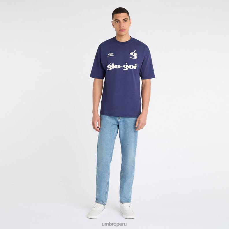 camiseta con logo de gio goi hombres ropa 64RRH65 Umbro azul patriota/malvavisco