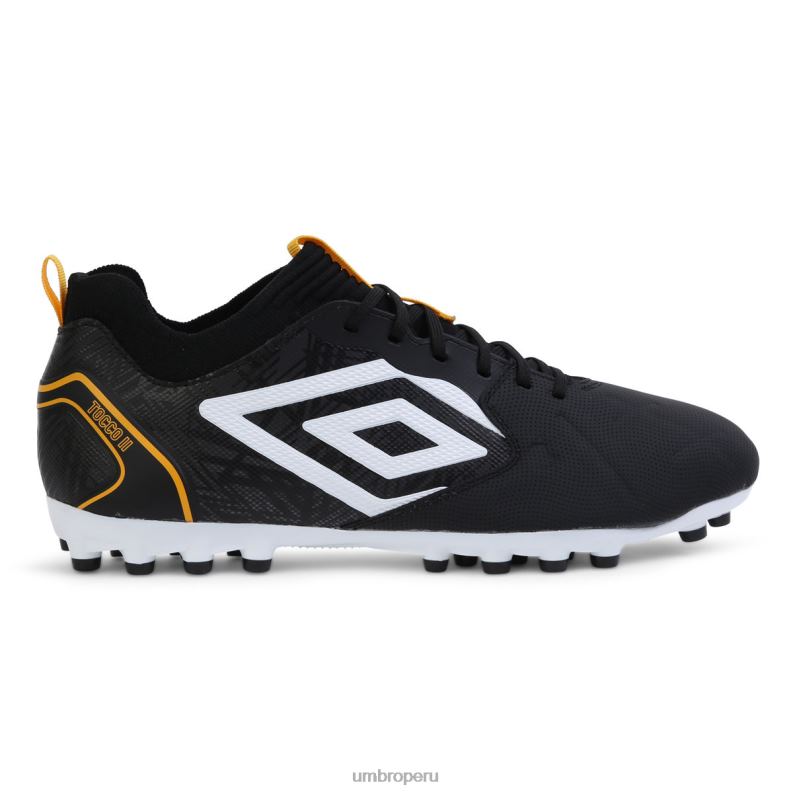 tocco 2 pro ag unisexo calzado 64RRH579 Umbro negro/blanco/azafrán